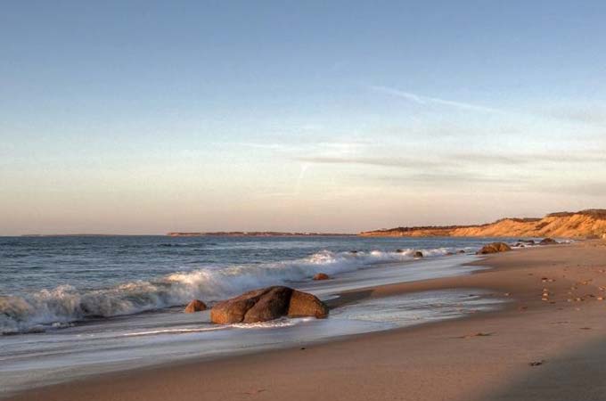 martha's vineyard homes